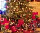 Подарки под елку